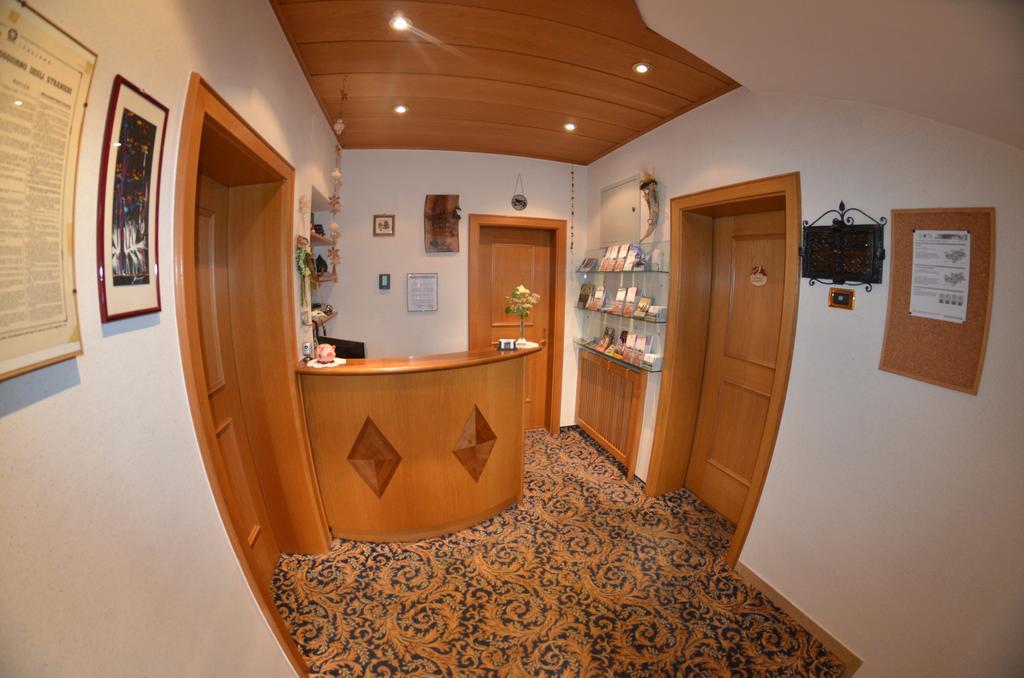 Garni Ossi Bed & Breakfast Santa Cristina Val Gardena Luaran gambar