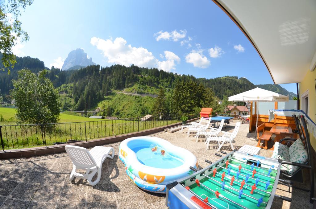 Garni Ossi Bed & Breakfast Santa Cristina Val Gardena Luaran gambar